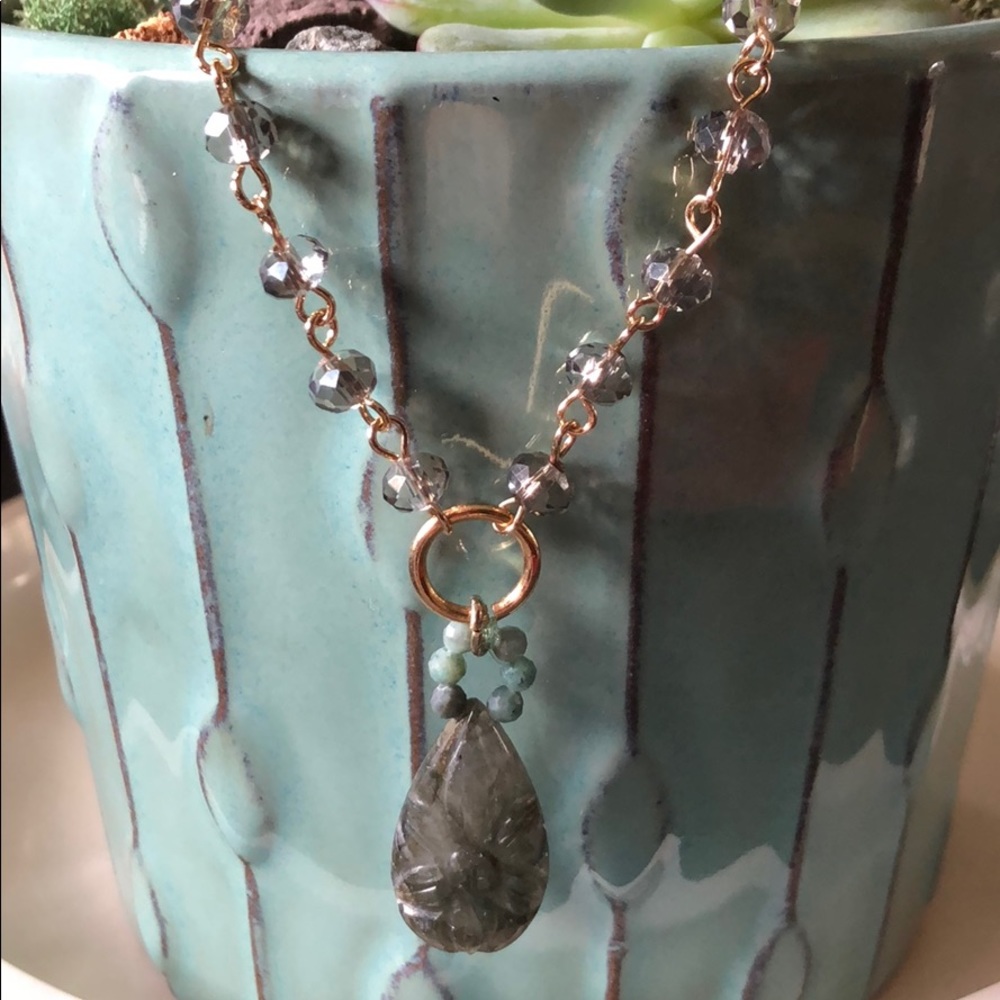 ⭐️ Carved Labradorite Necklace